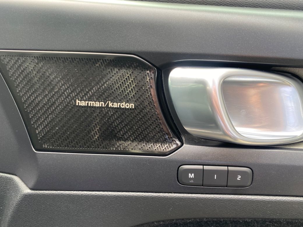 2020 Volvo XC40