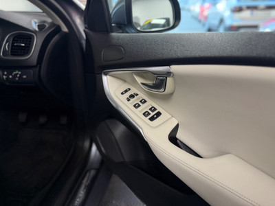 2018 Volvo V40
