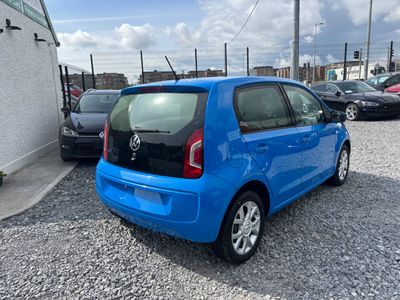 2015 Volkswagen up!