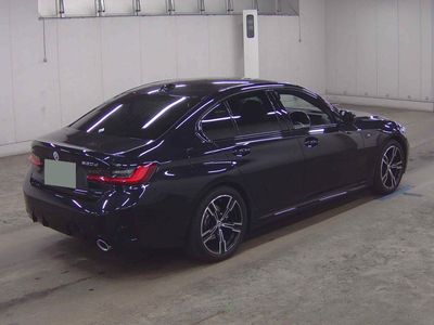 2023 BMW 320