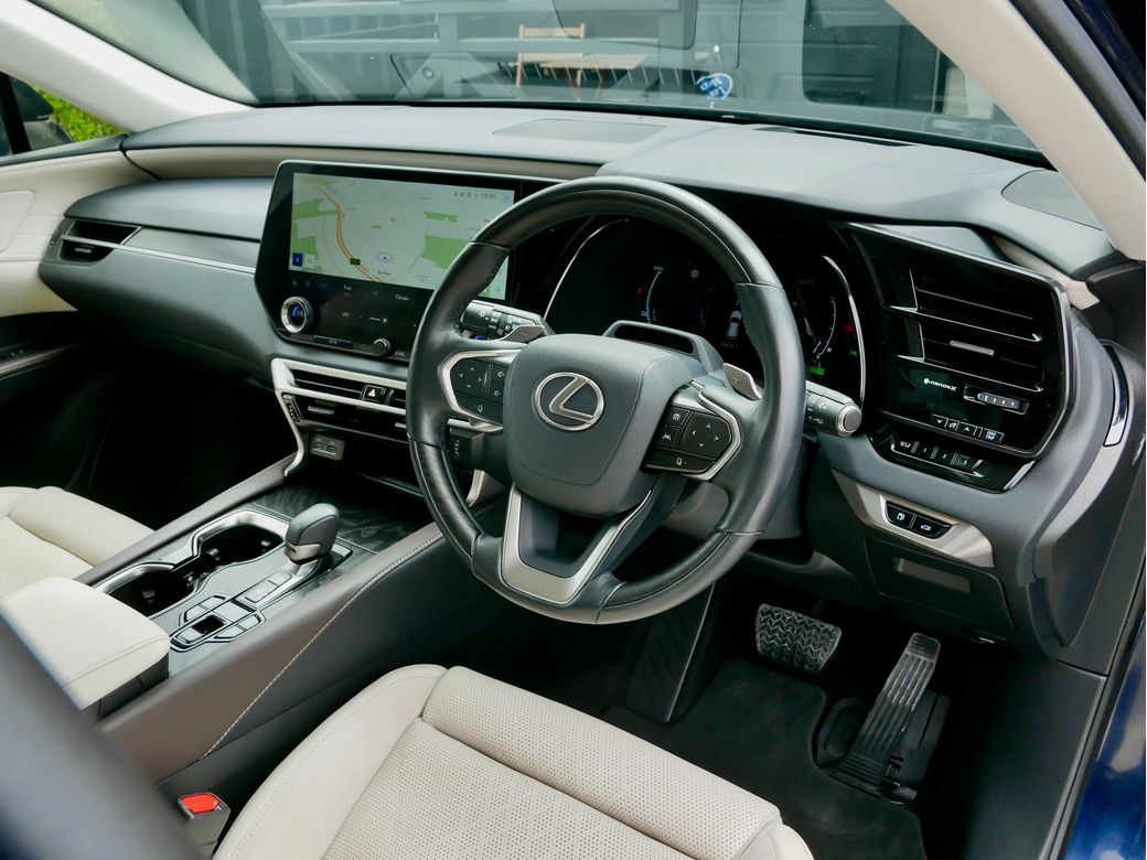 2023 Lexus RX450h+