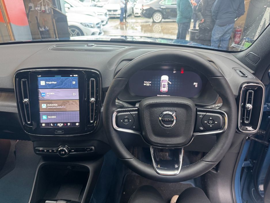 2023 Volvo XC40