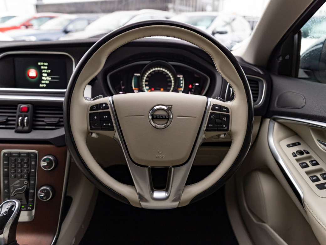 2016 Volvo V40