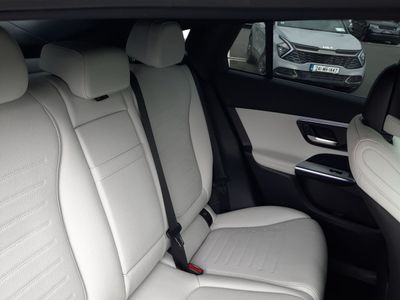 2025 Mercedes-Benz GLC Class
