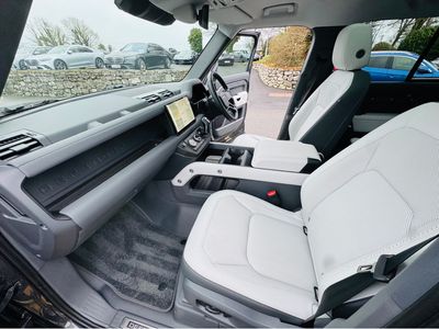 2025 Land Rover Defender