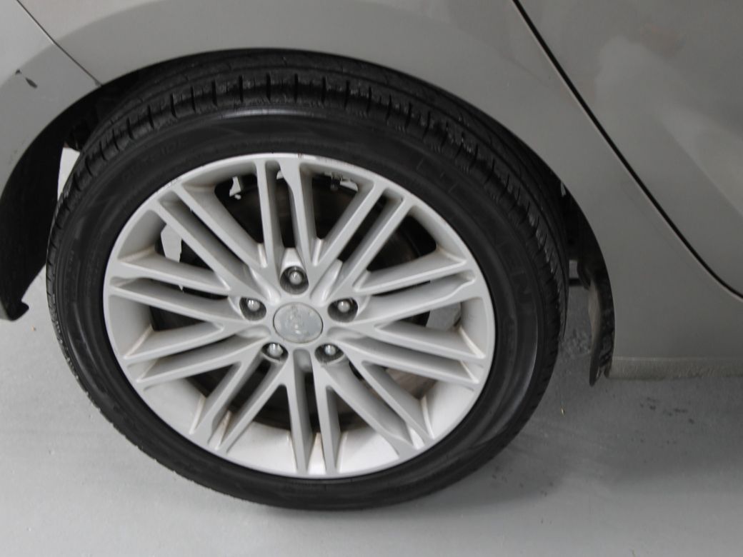 2018 Kia Carens