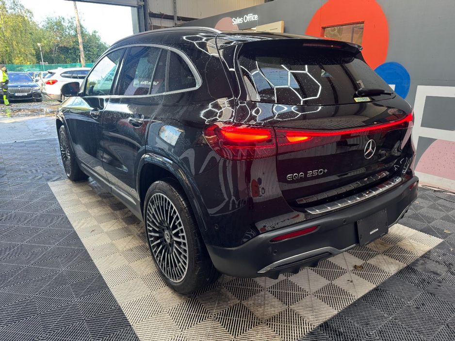 2025 Mercedes-Benz EQA