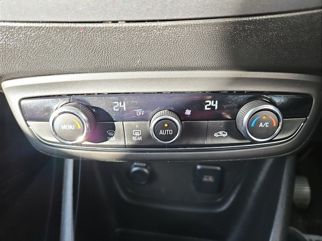 2020 Opel Crossland X