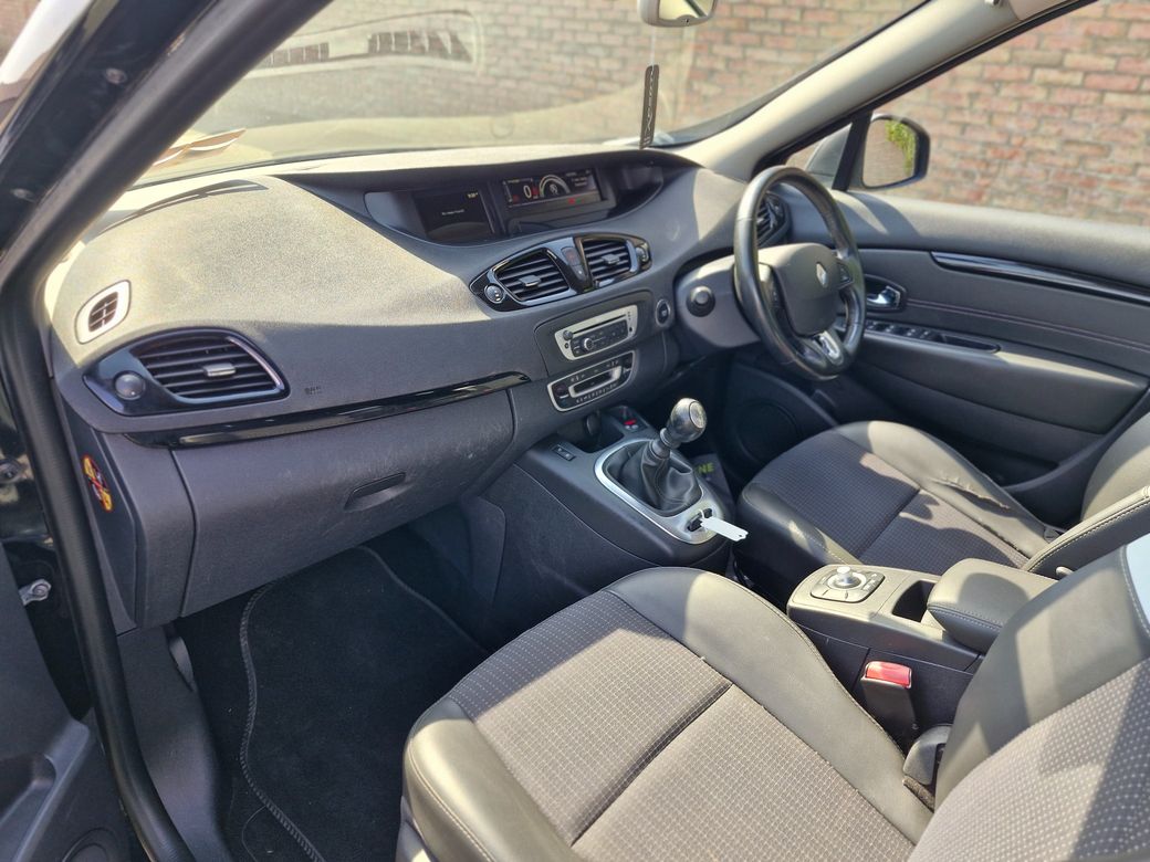 2016 Renault Scenic
