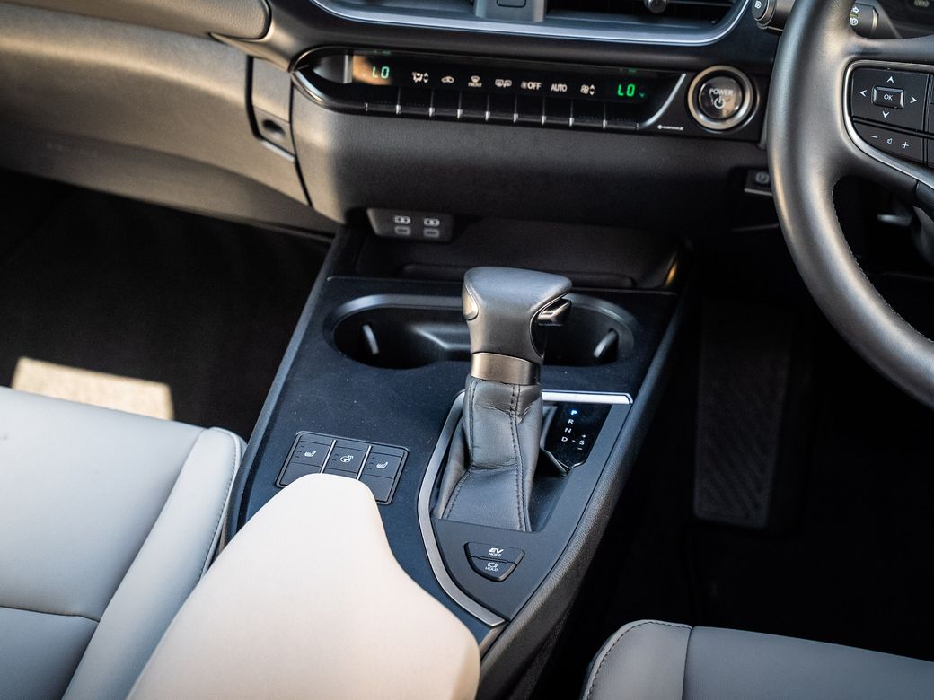 2023 Lexus UX 250H