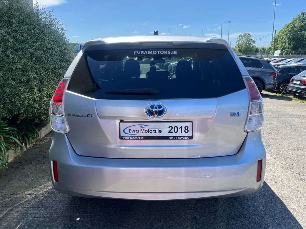 2019 Toyota Prius Alpha