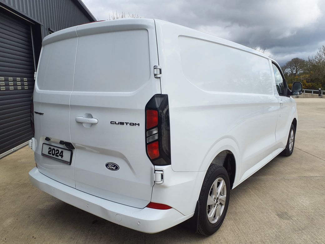 2024 Ford Transit Custom