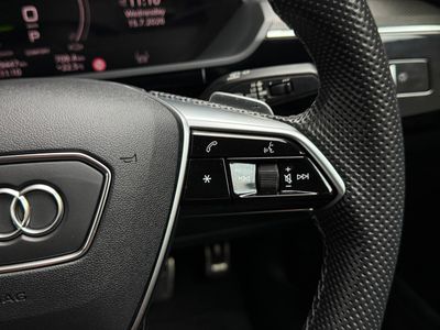 2023 Audi Q8