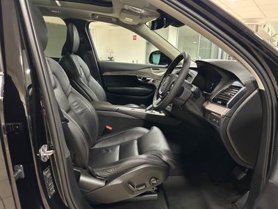 2022 Volvo XC90