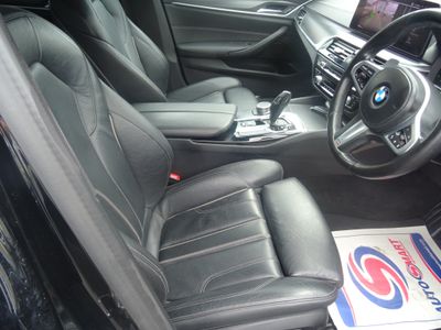 2021 BMW 520