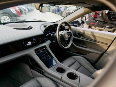 2023 Porsche Taycan