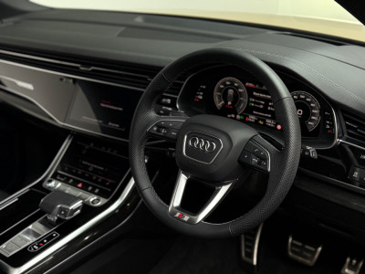 2025 Audi Q8