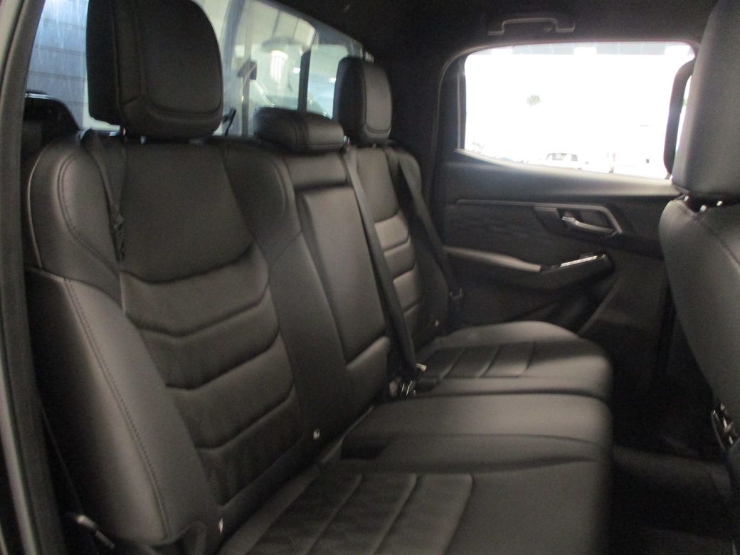 2025 Isuzu D-MAX