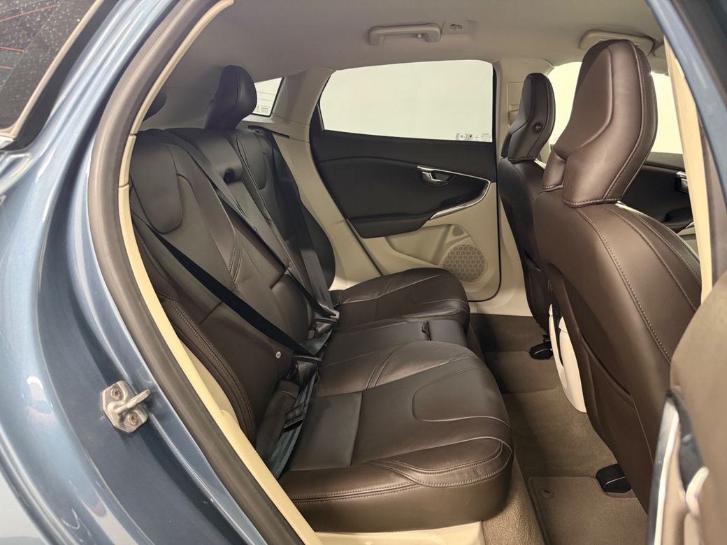 2014 Volvo V40