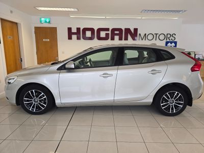 2016 Volvo V40