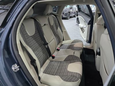 2018 Volvo V40