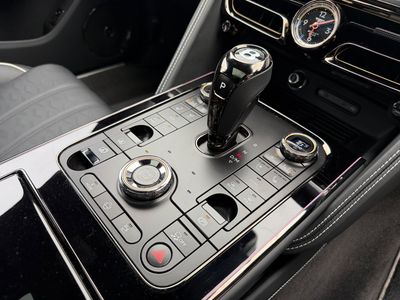 2025 Bentley Flying Spur