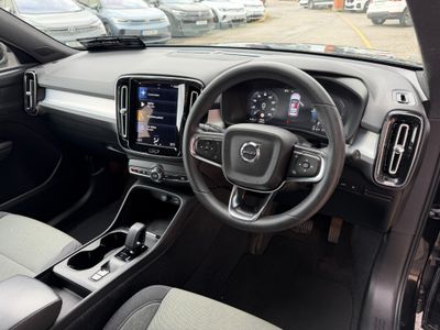 2023 Volvo XC40