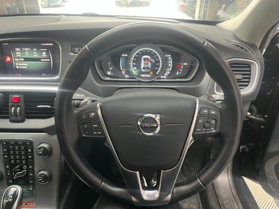 2018 Volvo V40