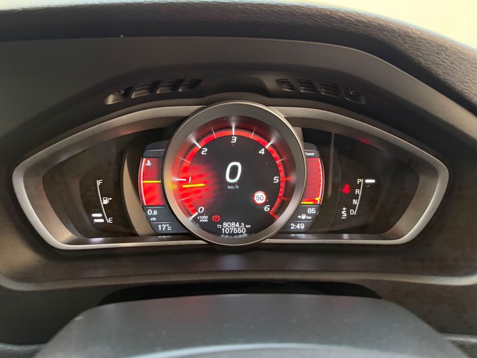 2017 Volvo V40