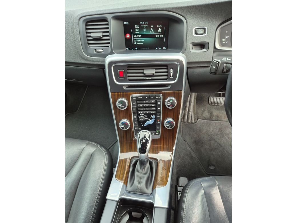 2017 Volvo V60 Cross Country