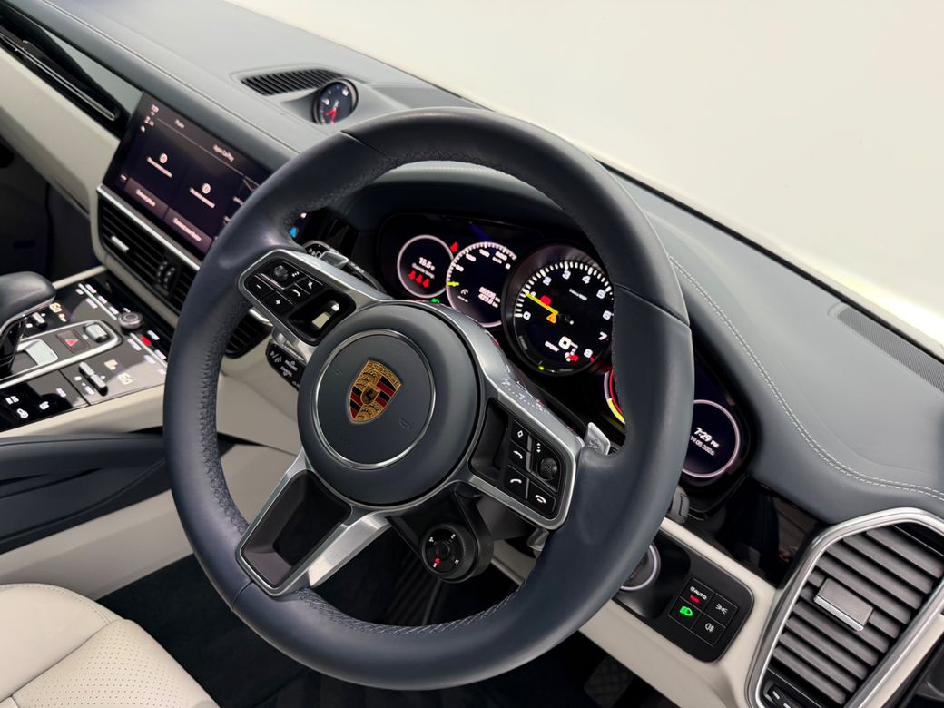 2022 Porsche Cayenne