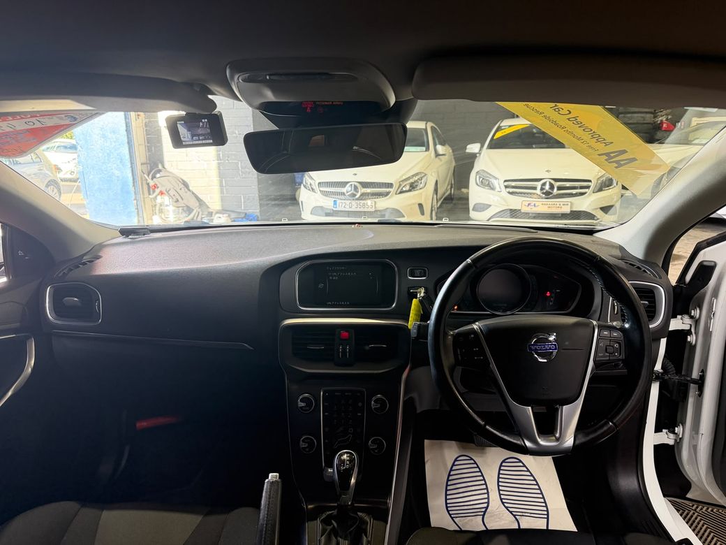 2015 Volvo V40