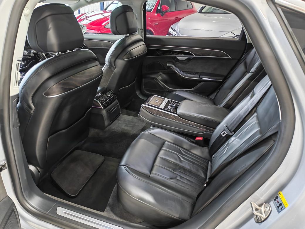 2021 Audi A8