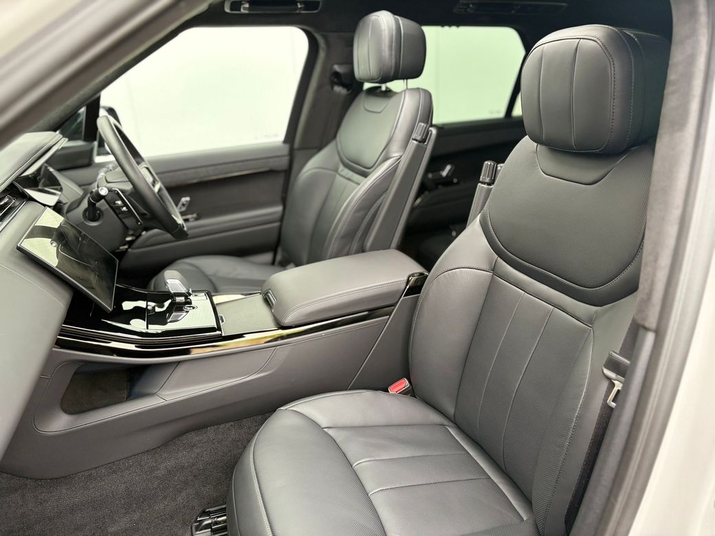2025 Land Rover Range Rover Sport