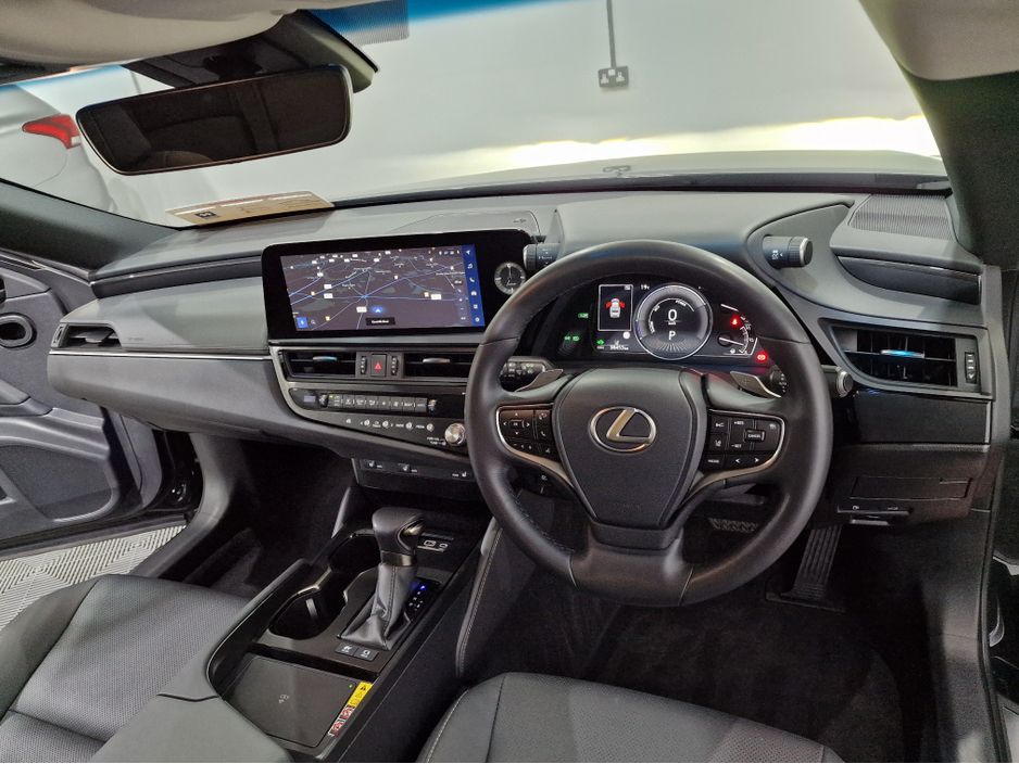 2022 Lexus ES 300h