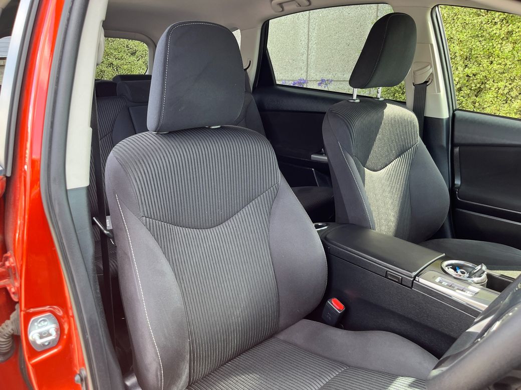 2016 Toyota Prius Alpha