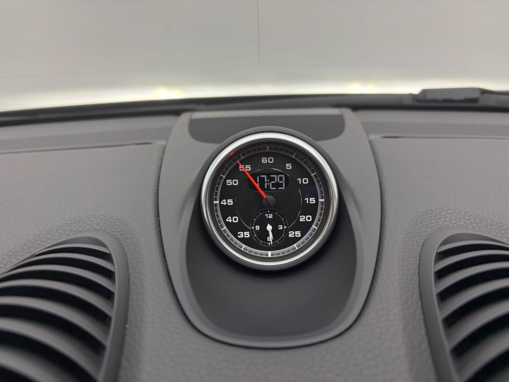 2022 Porsche Cayman