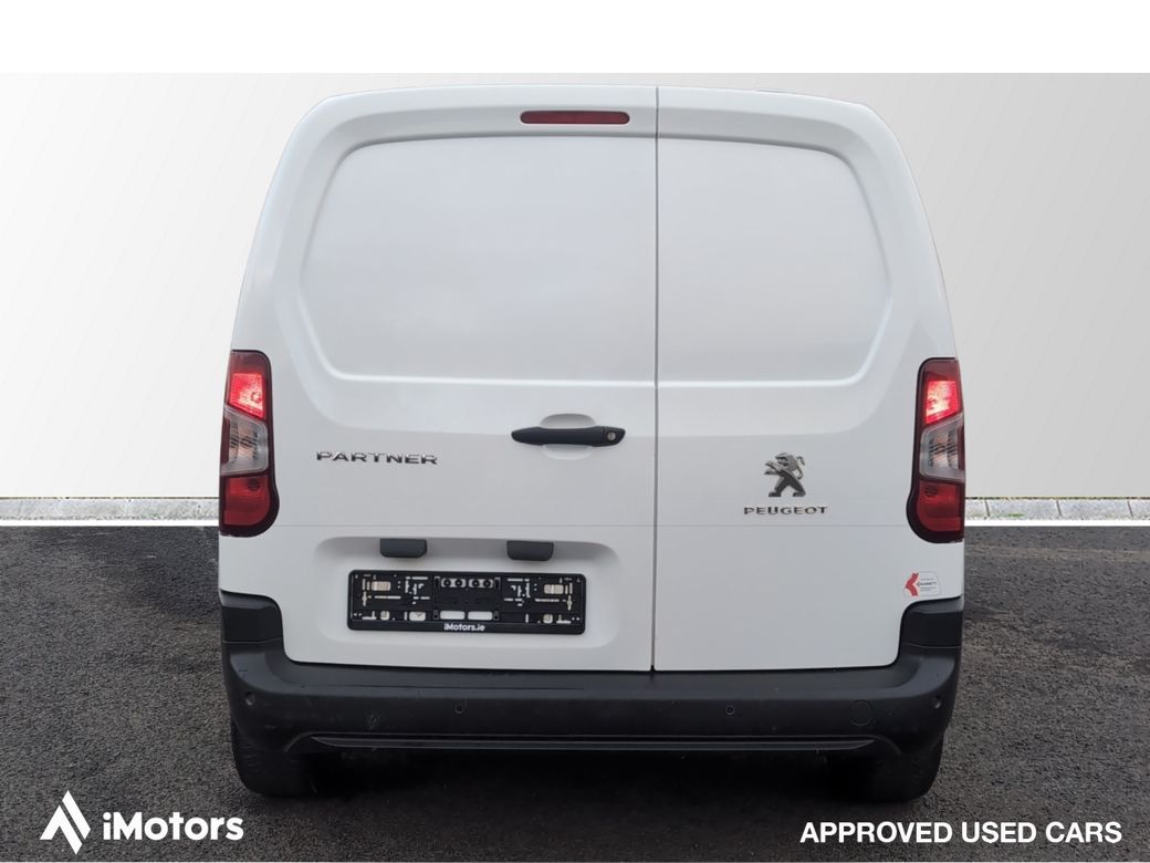2022 Peugeot Partner