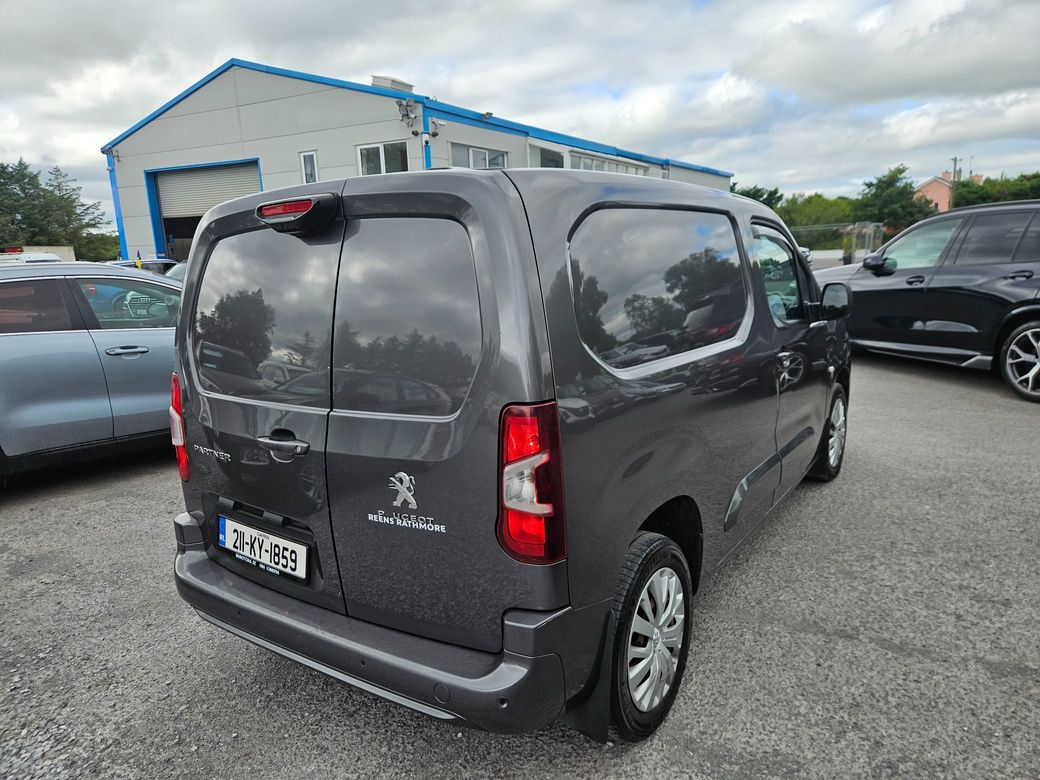 2021 Peugeot Partner