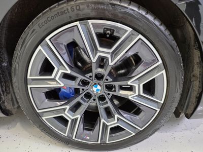 2025 BMW i5