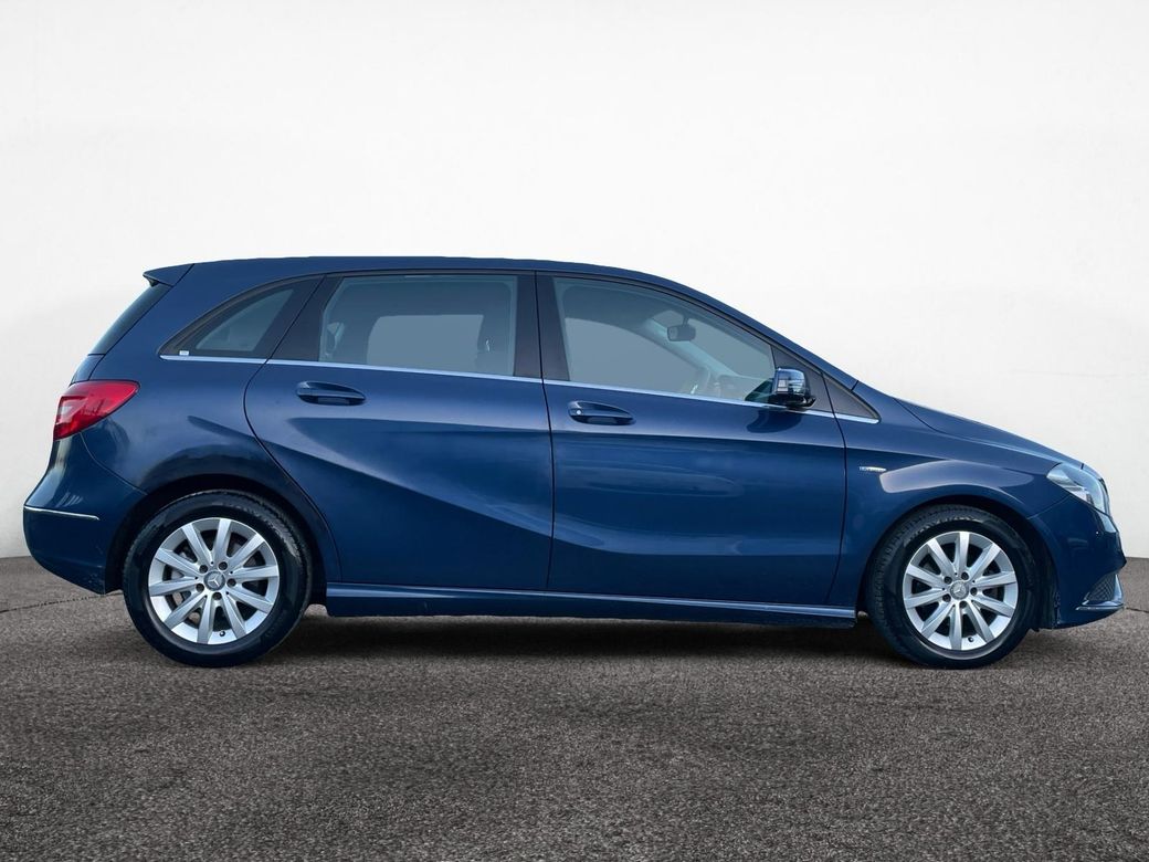 2012 Mercedes-Benz B 180