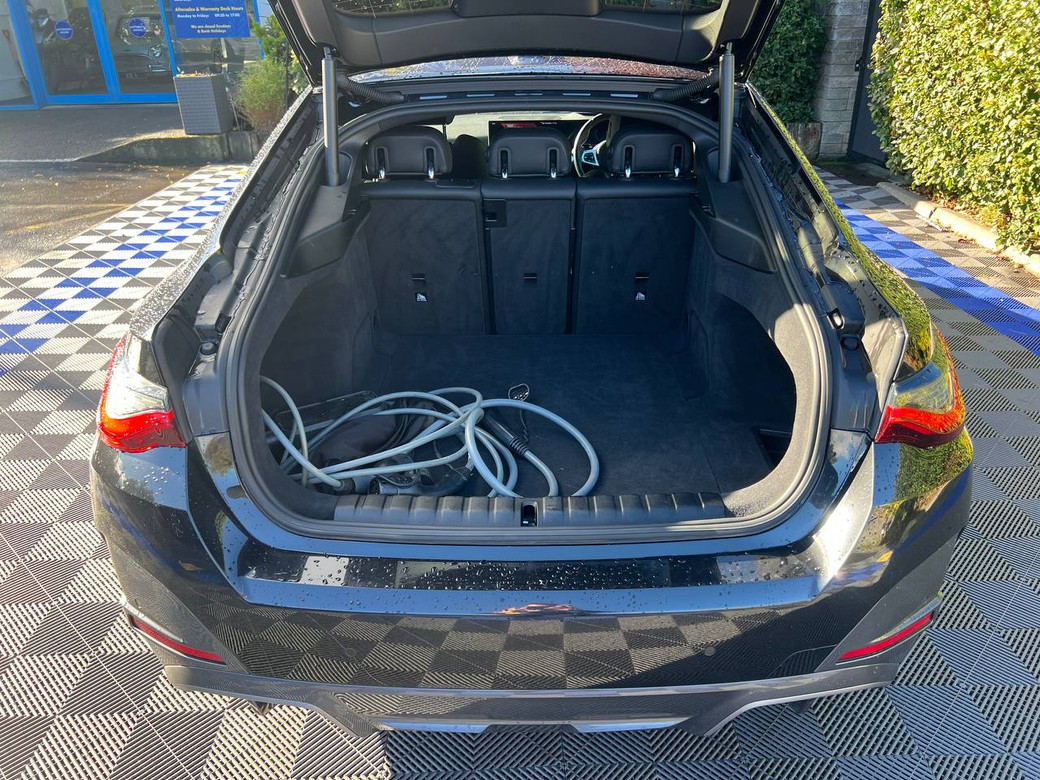 2023 BMW i4