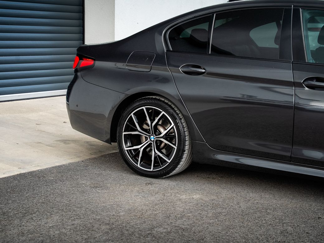 2022 BMW 5 Series