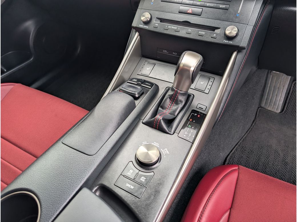 2015 Lexus IS 300h