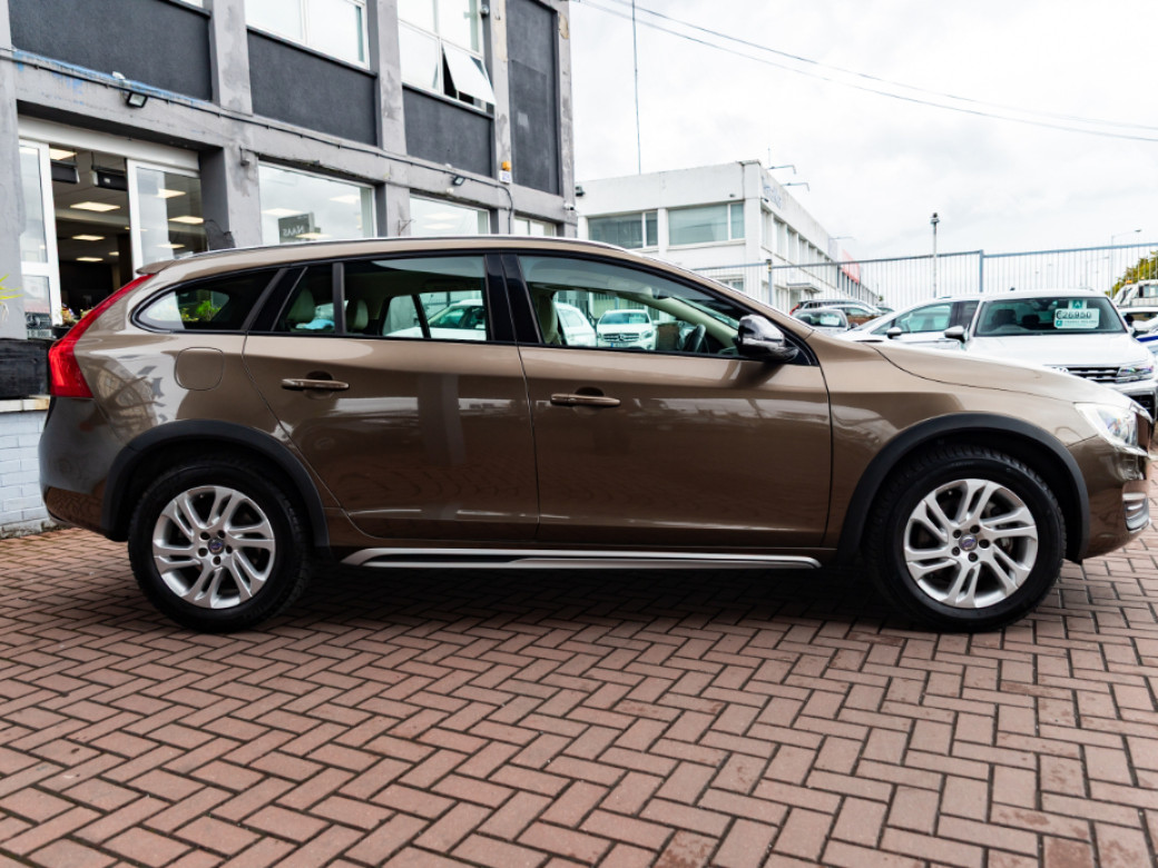 2017 Volvo V60