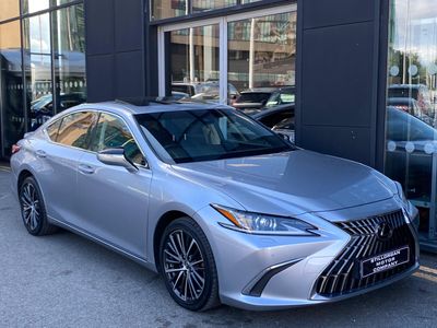 2023 Lexus ES 300h