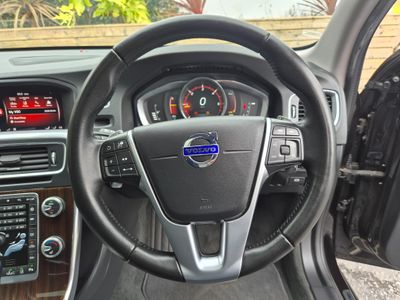 2017 Volvo V60 Cross Country