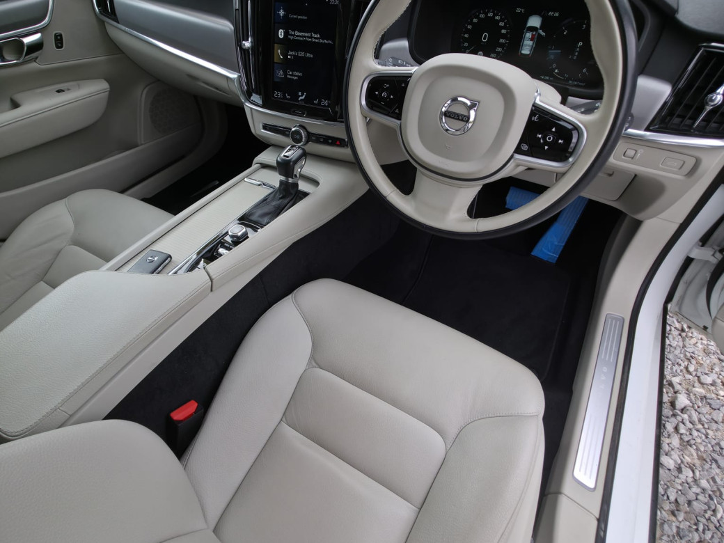 2020 Volvo V90