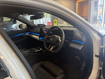 2025 BMW 530