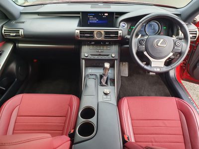 2015 Lexus IS 300h